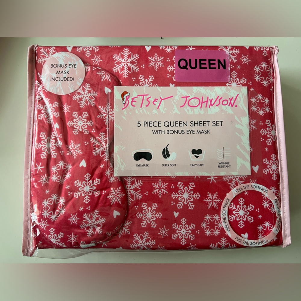Betsey Johnson Christmas Snowflake Sheets